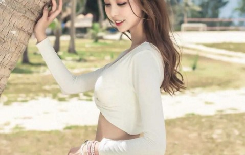 66岁子宫内膜增厚什么症状